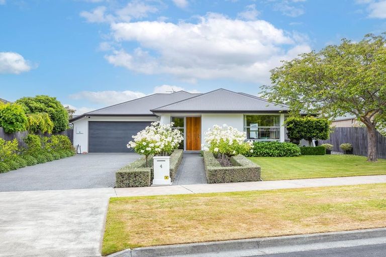 Photo of property in 4 Richard Seddon Drive, Northwood, Christchurch, 8051
