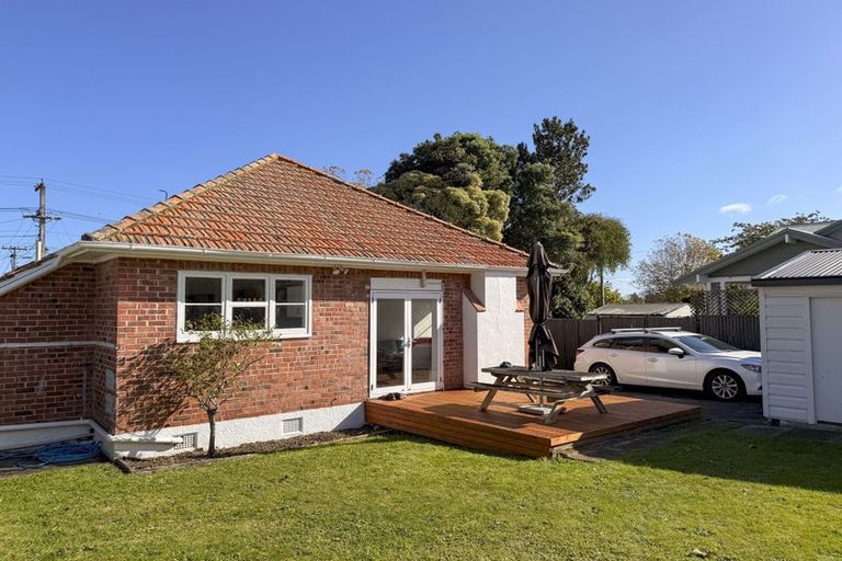Photo of property in 26 Peakes Road, Saint Johns Hill, Whanganui, 4501