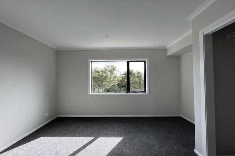 Photo of property in 2/125b Metcalfe Road, Ranui, Auckland, 0612