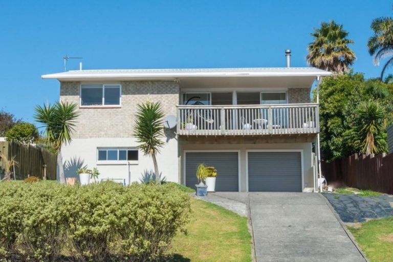 Photo of property in 57 Pacific Parade, Army Bay, Whangaparaoa, 0930