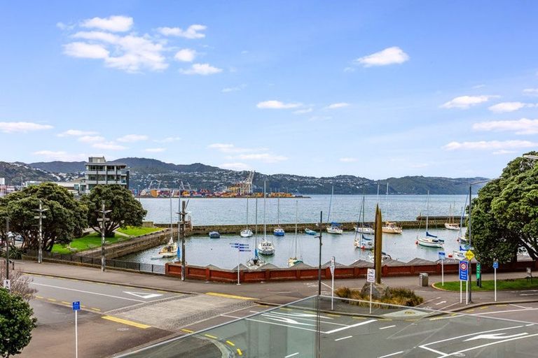 Photo of property in Aqua, 13/74 Oriental Parade, Oriental Bay, Wellington, 6011