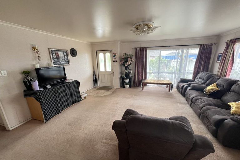 Photo of property in 2/7 Halsey Road, Manurewa, Auckland, 2102
