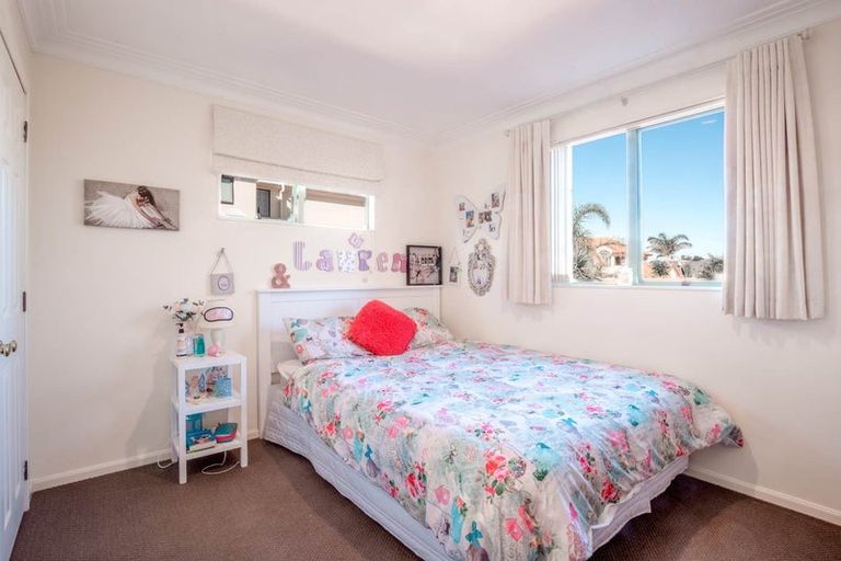 Photo of property in 19 Gilberd Place, Torbay, Auckland, 0630
