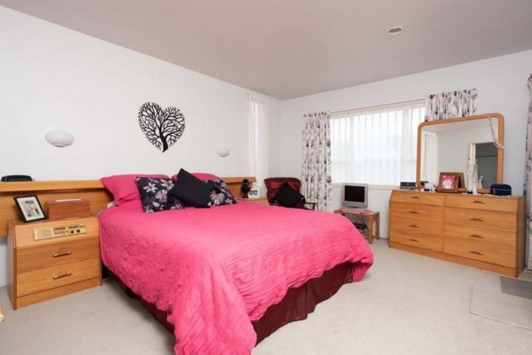 Photo of property in 1/207 Oceanbeach Road, Mount Maunganui, 3116