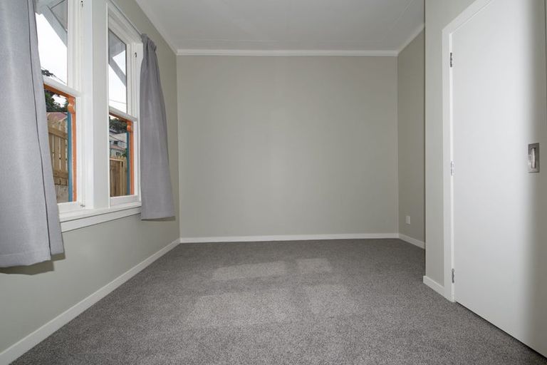 Photo of property in 17 Hanson Street, Mount Cook, Wellington, 6021