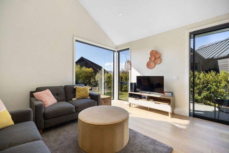 Photo of property in 4 Mckenzies Shute, Jacks Point, Queenstown, 9371