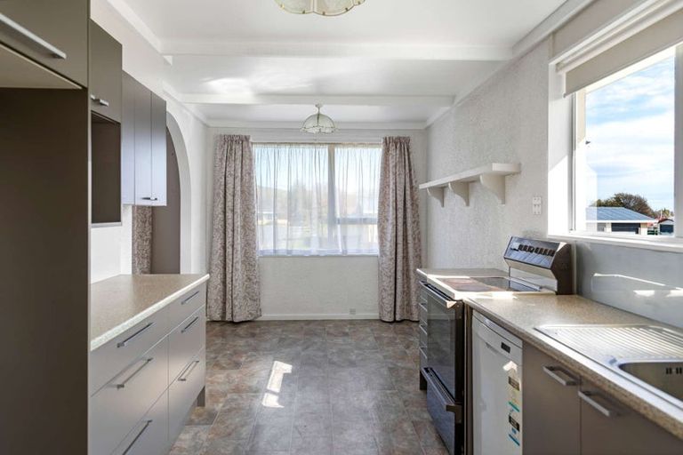 Photo of property in 20 Walker Street, East Gore, Gore, 9710