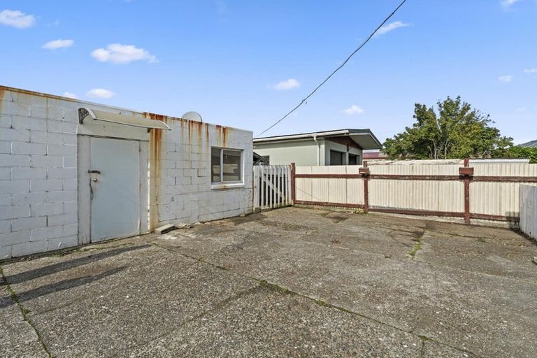 Photo of property in 74 Forfar Crescent, Rockdale, Invercargill, 9812