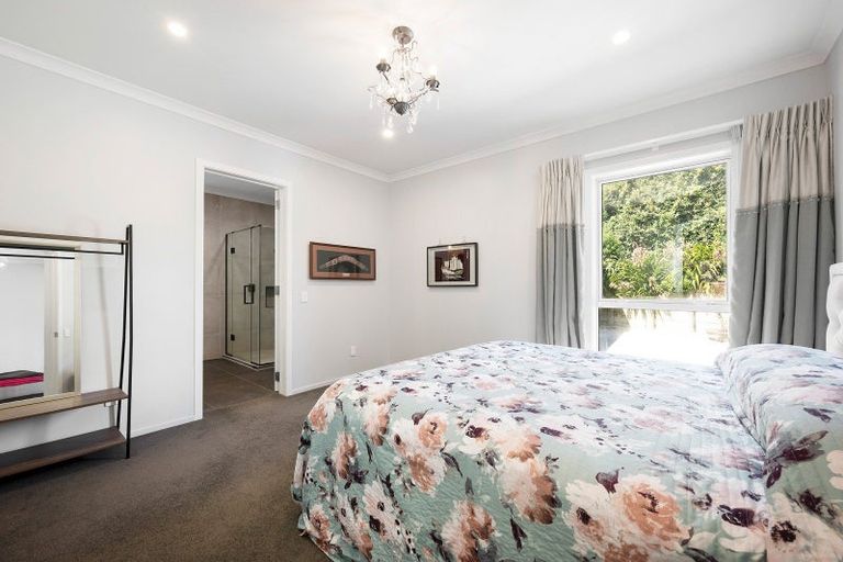 Photo of property in 23 Glenside Road, Glenside, Wellington, 6037