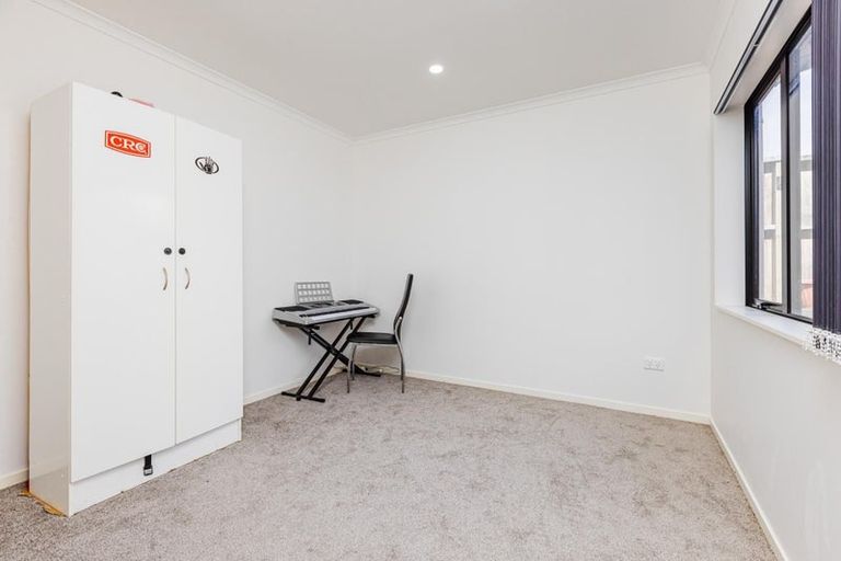 Photo of property in 4c Old Wairoa Road, Papakura, 2110