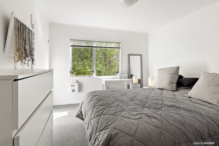 Photo of property in 9/3 Kelvin Grove, Te Aro, Wellington, 6011