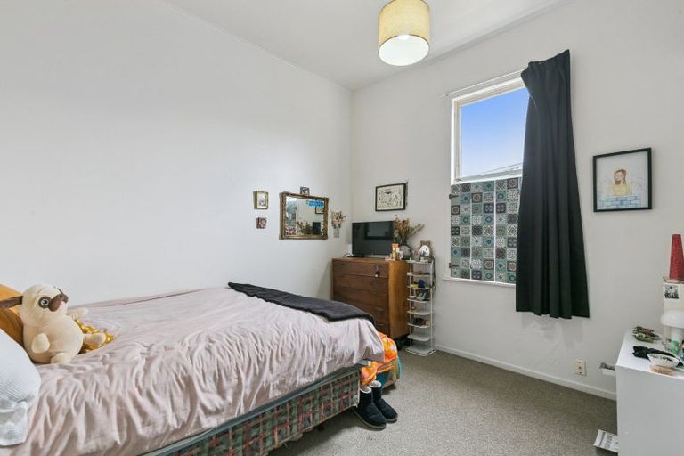 Photo of property in 93 Tasman Street, Mount Cook, Wellington, 6021