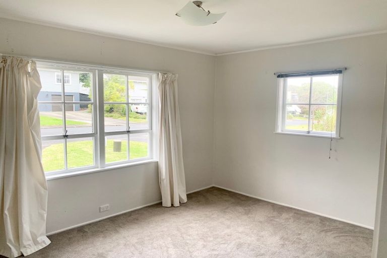 Photo of property in 1/42 Holland Road, Hillcrest, Auckland, 0627