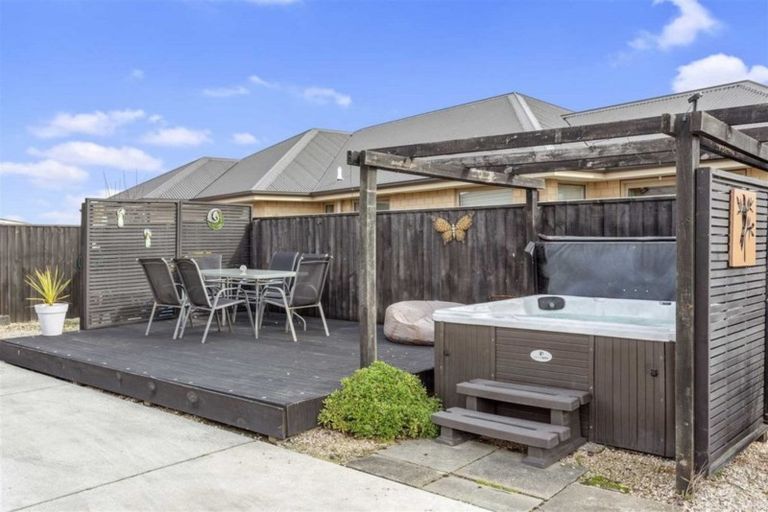 Photo of property in 8 Brockelbank Drive, Kaiapoi, 7630