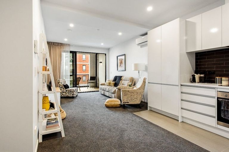 Photo of property in 114/81 Mapou Road, Hobsonville, Auckland, 0616