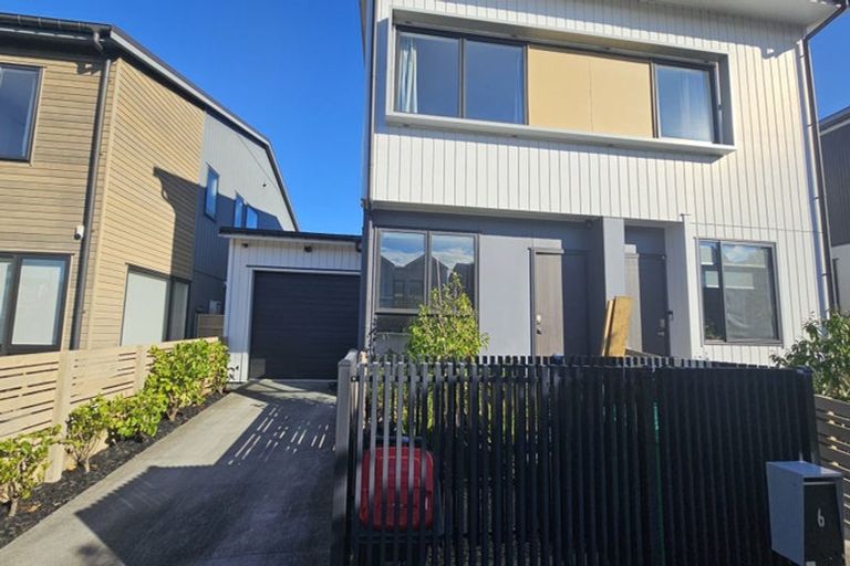 Photo of property in 6 Wai Place, Westgate, Auckland, 0614