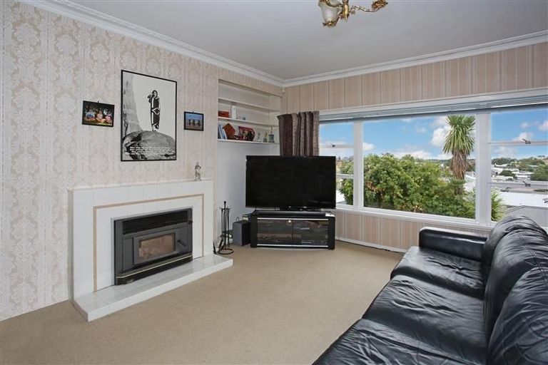 Photo of property in 1a Prospect Terrace, Pukekohe, 2120