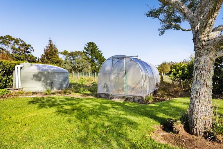 Photo of property in 270 Smart Road, Hillsborough, New Plymouth, 4372