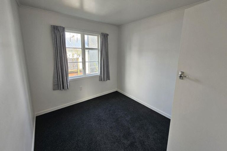 Photo of property in 21 Battiscombe Terrace, Waitara, 4320