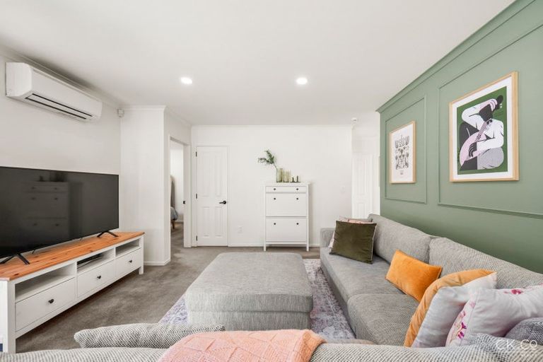 Photo of property in 3 Boleyn Close, Kingsley Heights, Upper Hutt, 5018