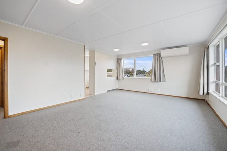 Photo of property in 49 Charnwood Crescent, Bishopdale, Christchurch, 8051
