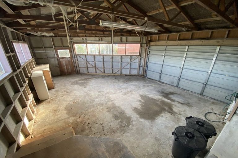 Photo of property in 6 Hallewell Crescent, Johnsonville, Wellington, 6037