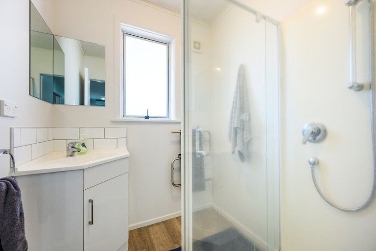 Photo of property in 7 Tararua Terrace, Cloverlea, Palmerston North, 4412