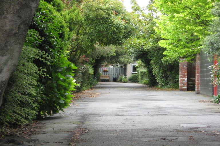 Photo of property in 25b Ilam Road, Upper Riccarton, Christchurch, 8041