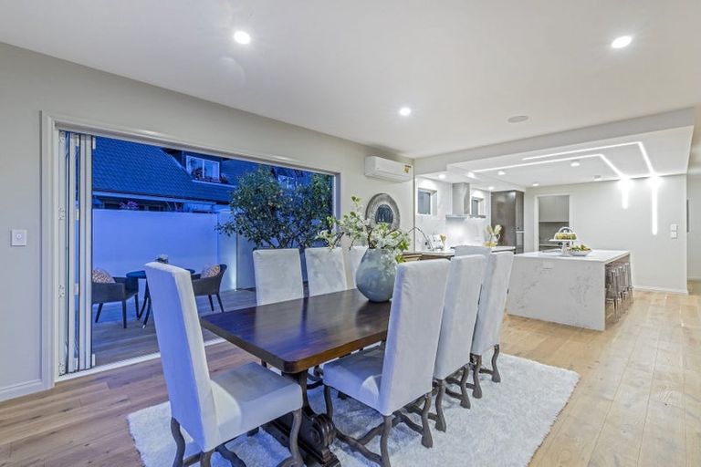 Photo of property in 19 Oak Manor Drive, Albany, Auckland, 0632