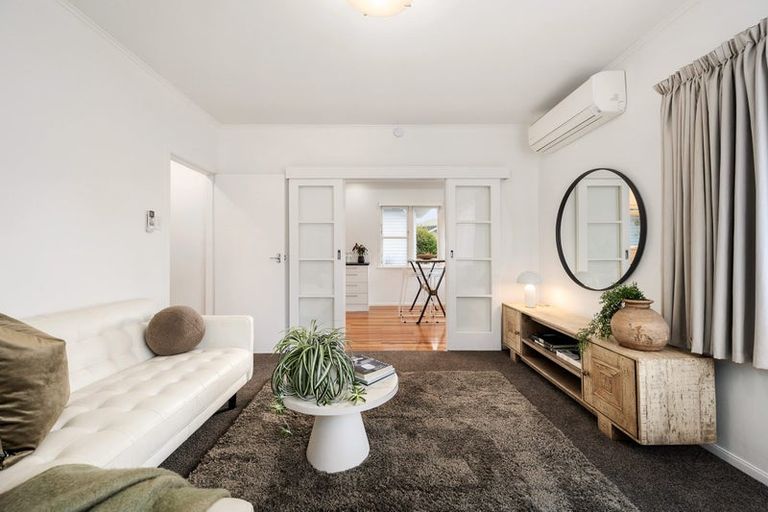 Photo of property in 11 Baffin Grove, Kingston, Wellington, 6021