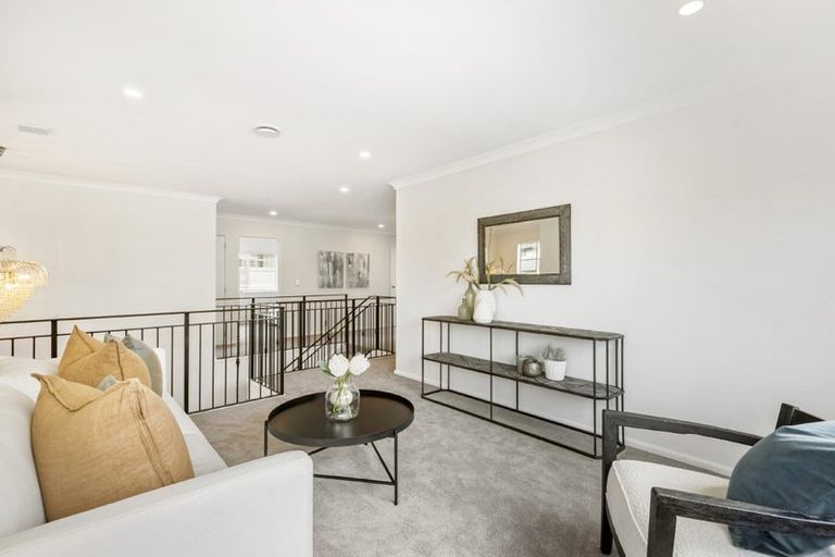 Photo of property in 5 Wye Oak Drive, Schnapper Rock, Auckland, 0632