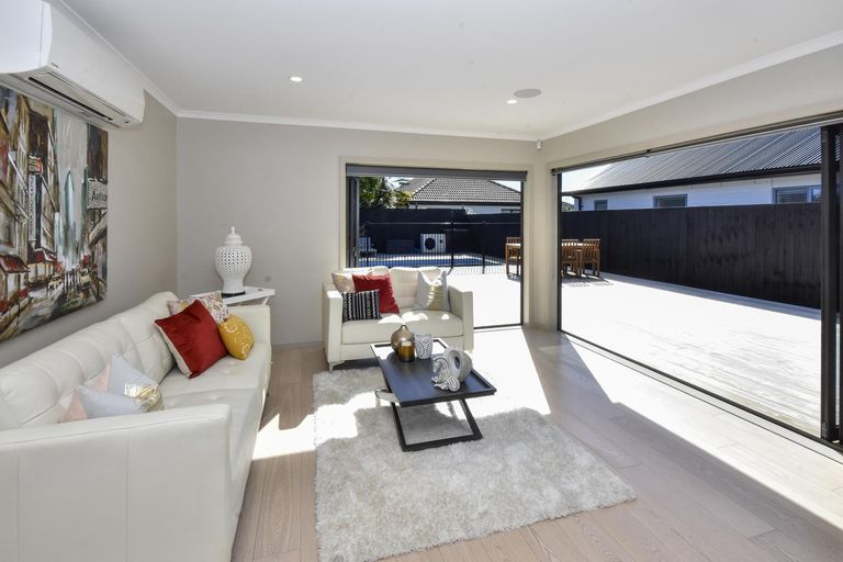 Photo of property in 21 Toscana Drive, Karaka, Papakura, 2113