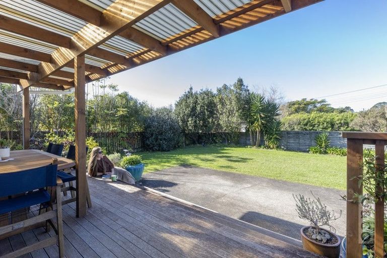 Photo of property in 33 Maude Street, Riverhead, 0820