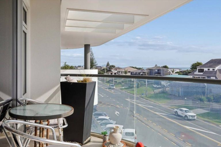 Photo of property in 5/1086 Papamoa Beach Road, Papamoa Beach, Papamoa, 3118