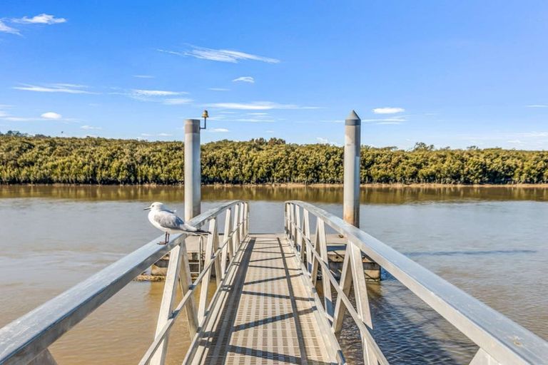 Photo of property in 45b Springs Road, Parakai, 0830