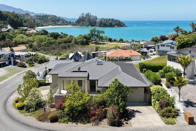 Photo of property in 11 Torlesse Drive, Kaiteriteri, Motueka, 7197