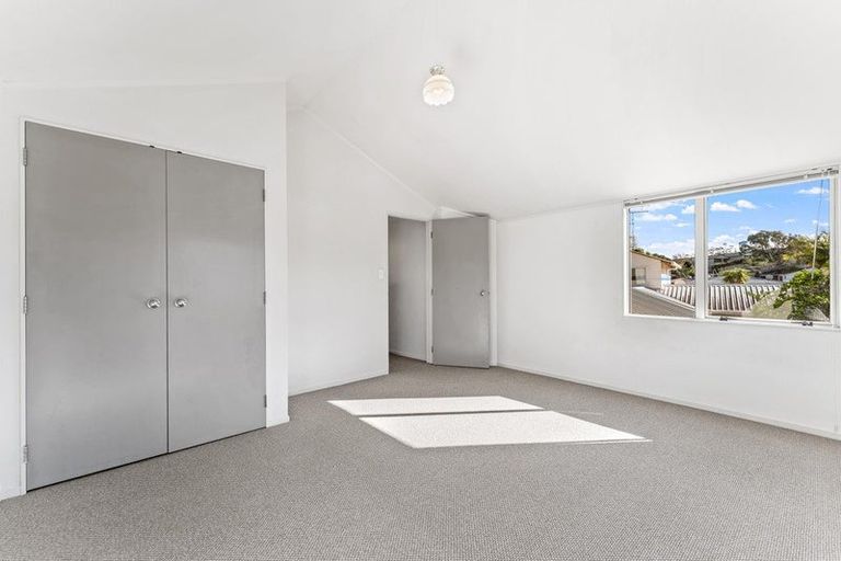 Photo of property in 2/372 Whangaparaoa Road, Stanmore Bay, Whangaparaoa, 0932