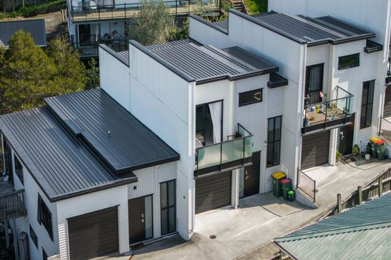 Photo of property in 21c Cherry Tree Place, Massey, Auckland, 0614