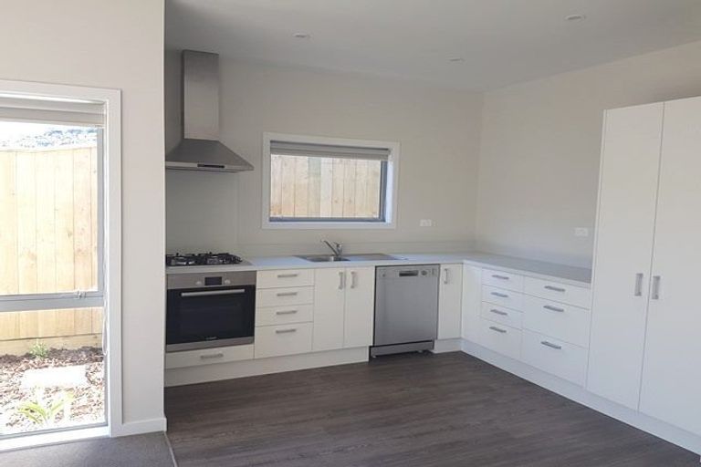 Photo of property in 32u1 Dr Taylor Terrace, Johnsonville, Wellington, 6037