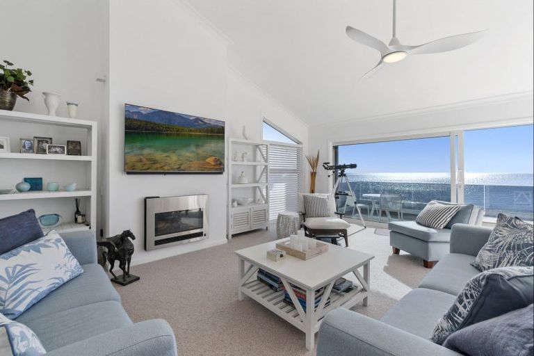 Photo of property in 85 Karewa Parade, Papamoa Beach, Papamoa, 3118