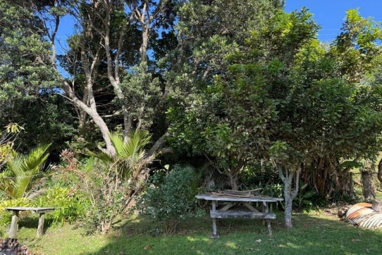 Photo of property in 2 Seavill Park Road, Kuaotunu West, Whitianga, 3592
