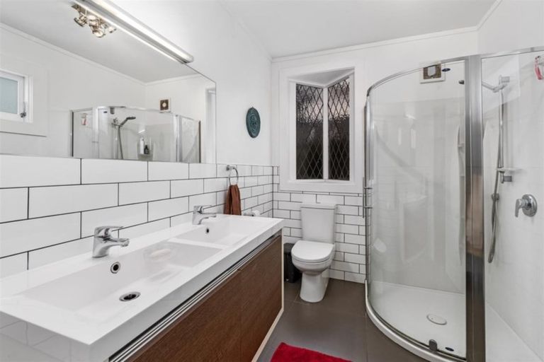 Photo of property in 38a/1 Norwood Road, Bayswater, Auckland, 0622