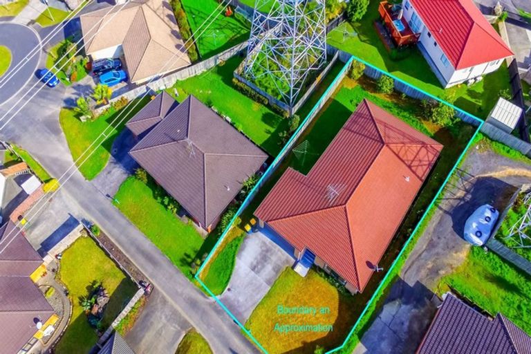 Photo of property in 25 Killygordon Place, Massey, Auckland, 0614