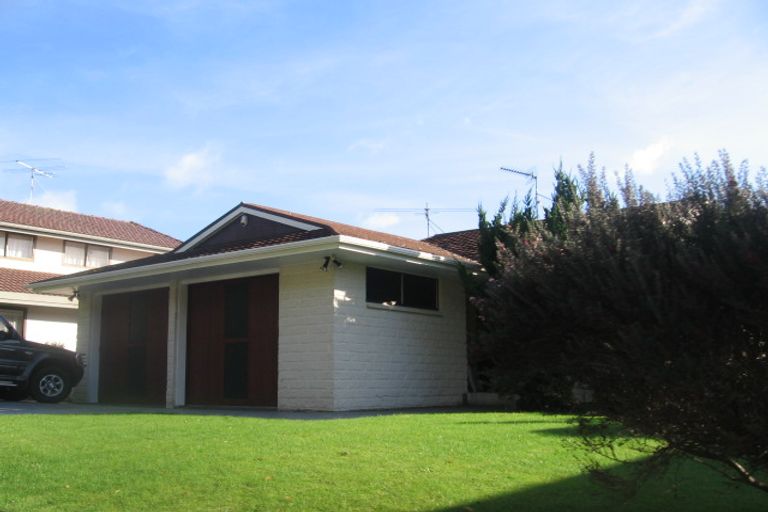 Photo of property in 36 Leeward Drive, Whitby, Porirua, 5024