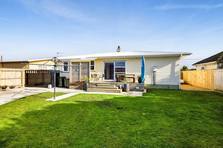 Photo of property in 112 Waihi Road, Hawera, 4610