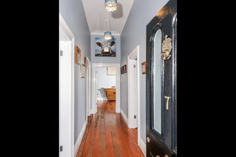 Photo of property in 7 Kowhai Street, Helensville, 0800