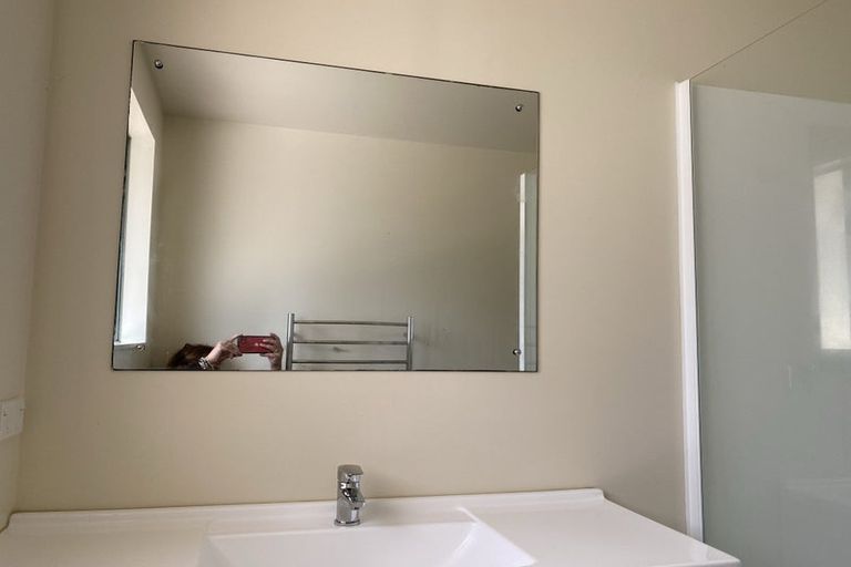 Photo of property in 10 Cloghan Close, Massey, Auckland, 0614