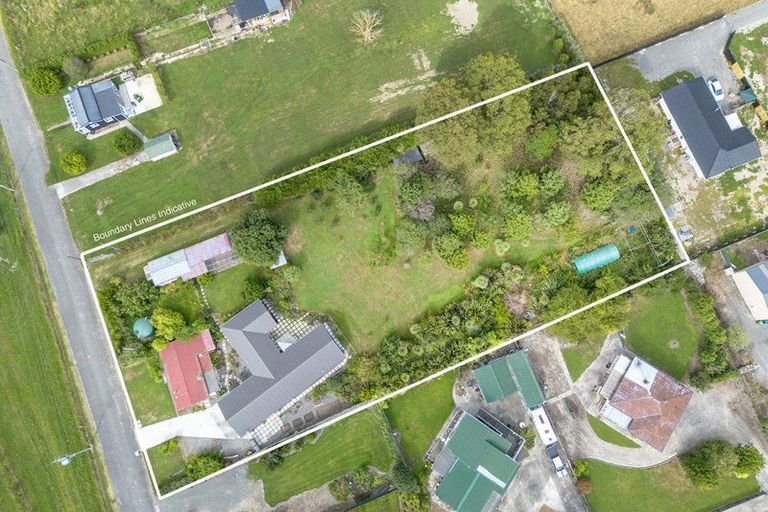 Photo of property in 11 Rathbone Street, Waipawa, 4210