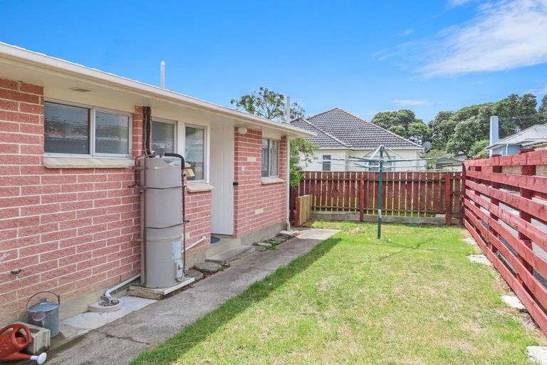 Photo of property in 18c Saint Ronans Avenue, Waterloo, Lower Hutt, 5011