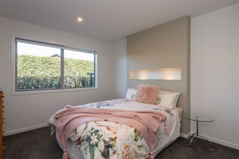 Photo of property in 28 Oakgrove Drive, Rangiora, 7400